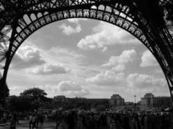 Облака в Париже