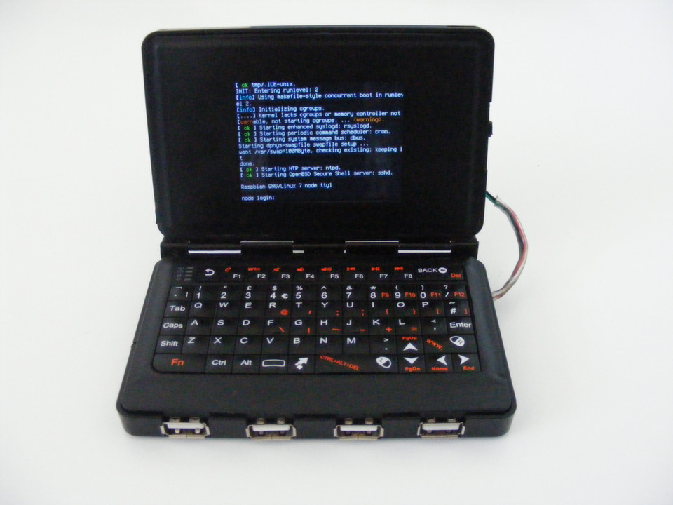 На базе Raspberry Pi создали переносной терминал Linux в стиле ...