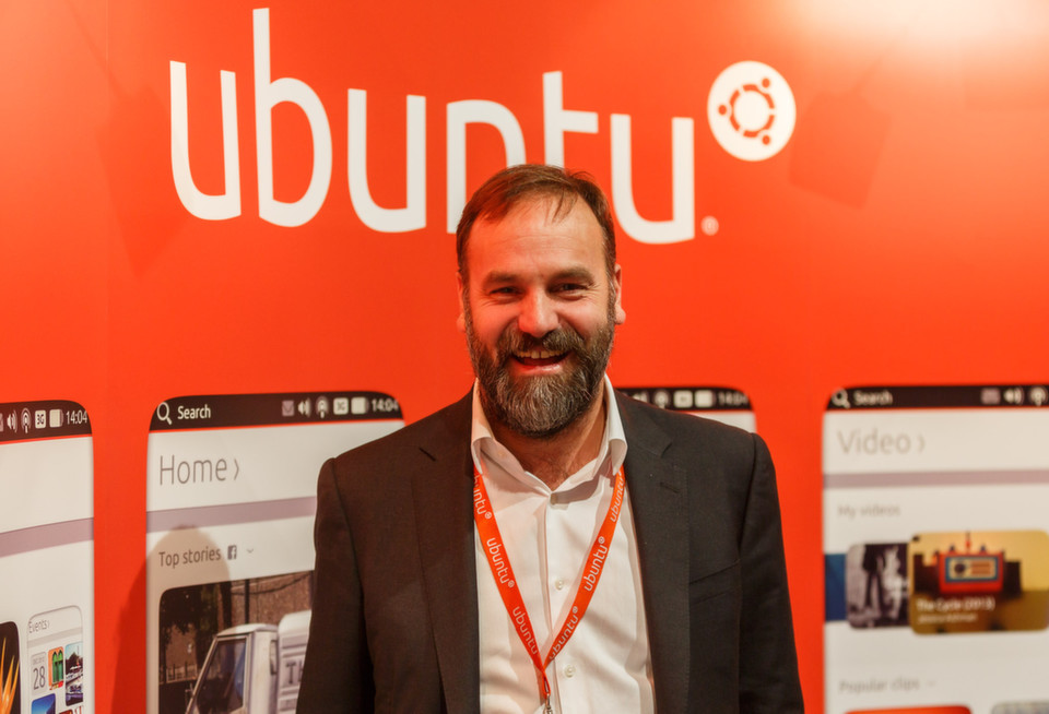 Марк Шаттлворт о том, как поступят с GNOME в Ubuntu, сервере Mir и ...