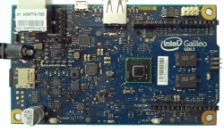 Вид сверху на одноплатный компьютер от Intel — Galileo Gen2