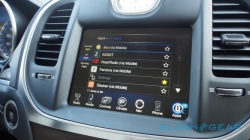 Информационно-развлекательная система в Chrysler 300