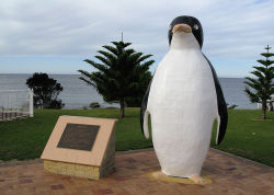 Памятник Большому Пингвину в Австралии
