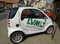 Машина с рекламой LVM Versicherungen