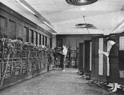 Компьютер ENIAC Компьютер ENIAC
