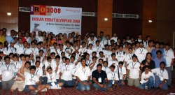 Участники индийской олимпиады по робототехнике 2008 года