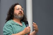 Ричард Столлман: LLDB из LLVM в Emacs — попытка атаковать проект GNU